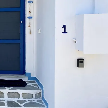 Amazing Blue Marsis In Paros شقة *